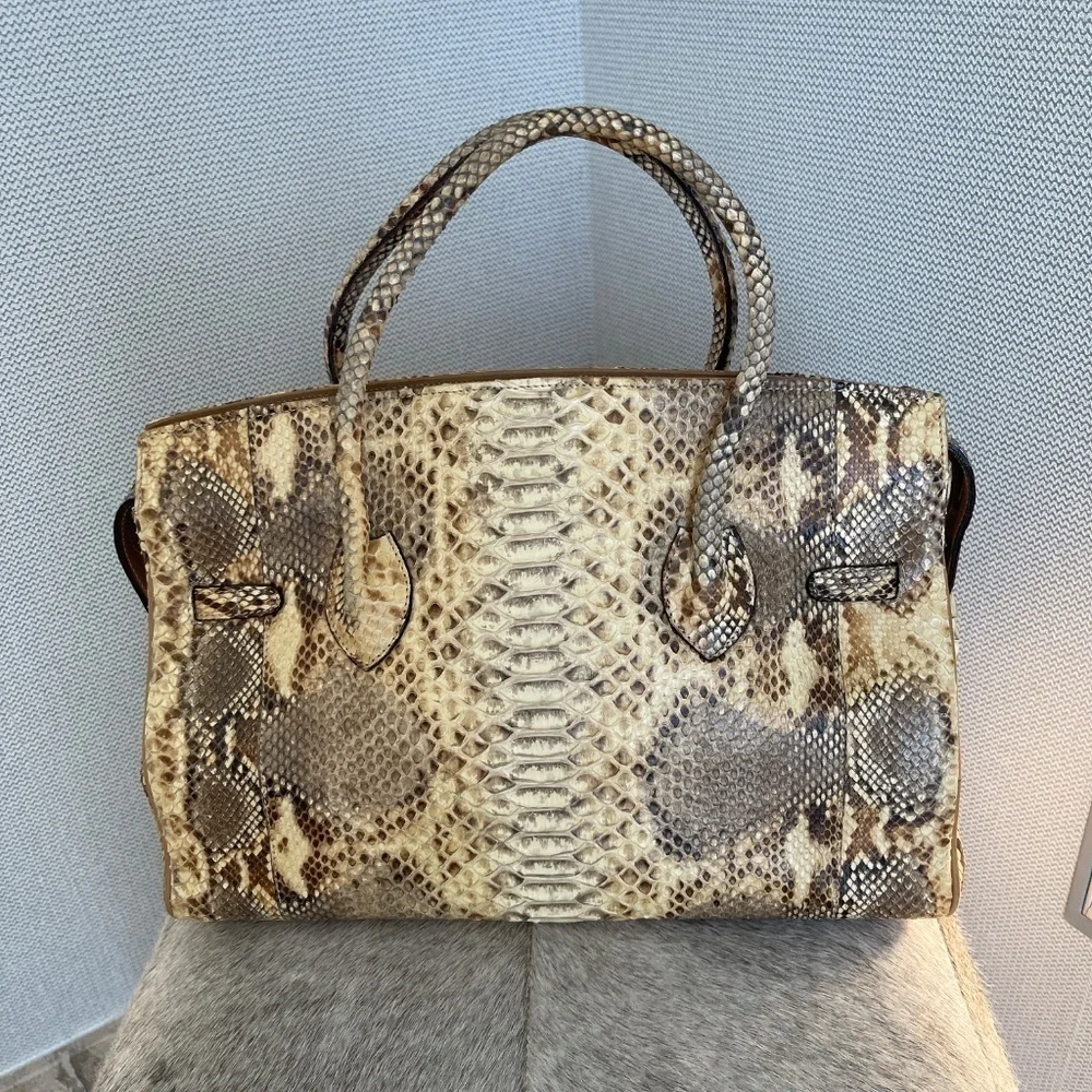 Jennifer Tattanelli Casini spectacular handbag